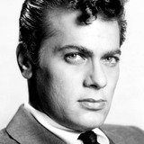 Tony Curtis — Lieutenant Nicholas Holden
