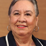 María Prado — Mrs. López