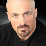 Пол Лэзенби — Hans Nijman (uncredited)