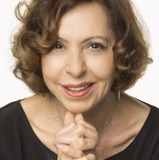 Stela Freitas — Yolanda