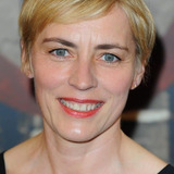 Саския Ривз — Mrs. Cratchit