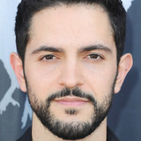 Кристофер Бэнкомо — Tom