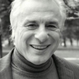 Мишель Беррер — Cop controlling Vic as a "prostitute" (uncredited)