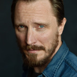 Джон Хугенэккер — Psychiatrist