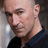 Росс Маллен — Axia Restaurant Maitre D'