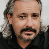 John Alan Roberts — Carlo (sous chef)
