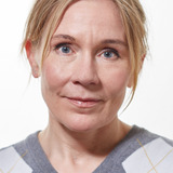 Hlín Jóhannesdóttir — Farþegar á flugvelli