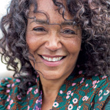 Caroline Henderson — Ofelias tante