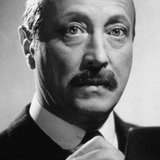 Хуберт фон Майеринк — Count von Droste Schattenburg