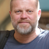 Győző Szabó — Lökdösődő