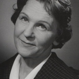 Teofila Koronkiewicz — pani Ewelina, sąsiadka Tomalów