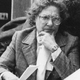 Nóra Tábori — Erdő elnökasszonya, Dorka nagymamája