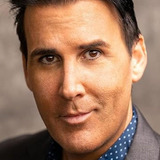 Шон Беннетт — Student (uncredited)