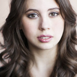 Skye Bennett — Mina