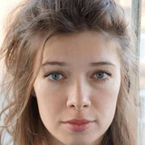 Alexandra Pirici — Woman in Room 6