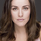 Claudia Molina — Laura