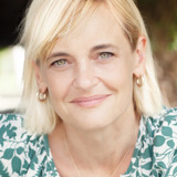 Jacqueline Heinze — Bald Girl