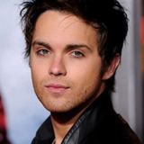 Thomas Dekker — Picard's Kid