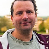 Måns Nathanaelson — Björn (voice)