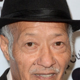 Aki Aleong — Khao