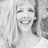 Франческа Лонгригг — Bar Patron