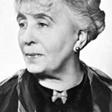 Olga Engl — Alte Dame im Mietshaus