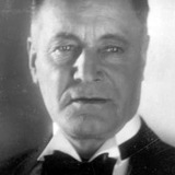 Heinrich Schroth — Herr von Neuffer