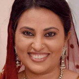 Neelu Kohli — Mita's Mother
