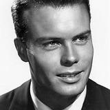 Robert Francis — Ens. Willis Seward 'Willie' Keith
