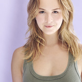 Sophie Tananbaum — House Party Teen Who Texts in Bed