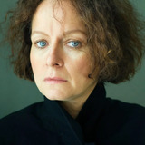 Саманта Мортон — Elizabeth Barry