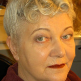 Lone Lindorff — Karen's Mother