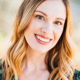 Elisabeth Abbott — Carrie(segment "The Bookstore")