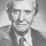 Ivan F. Simpson — Porter in Oxford (Uncredited)