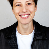Julia Schunevitsch — Club Bartender #1