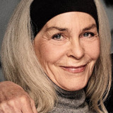 Elsebeth Steentoft — Påklæderske