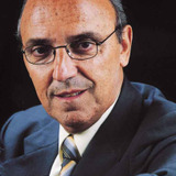 Joan Gaspart — Hotel Clerk (uncredited)