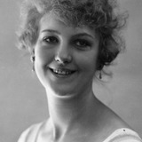 Karen Winther — Elsie Campbell