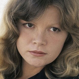 Сюзанна Бентон — Quilla June Holmes