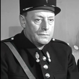 Max Rogerys — (uncredited)