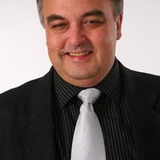 Paweł Szczesny — Wladek Machowski