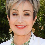 Annie Potts — Bo Peep (voice)
