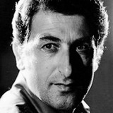 Mücap Ofluoğlu — (Seslendirme)