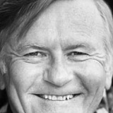 Len Lawson — Bailiff (uncredited)