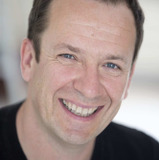 Hugues Boucher — Gustavo (voice)