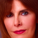 Marita Ballesteros — Madre Ana (voz)