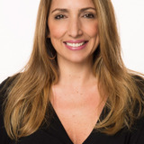 Flávia Garrafa — Luiza