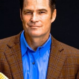 Billy Devlin — FBI Agent at Building