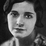 Cándida Losada — Mujer (uncredited)