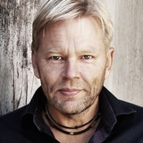 Taavi Vartia — Lompakkovarkauden uhri (uncredited)